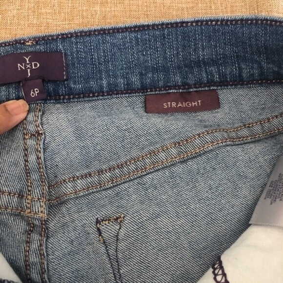 NYDJ Straight Leg Medium Wash Jeans Denim Petite 6P - Picture 6 of 10